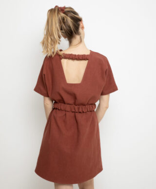 Robe Romane – Sépia par la marque April et C April et C - Robe Romane – Sépia