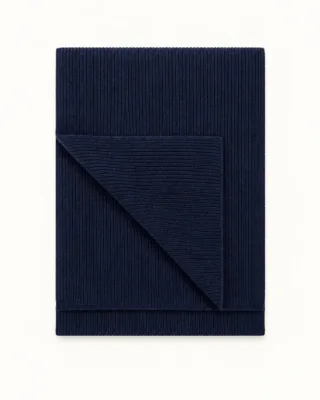 Écharpe Tsoliné – Navy par la marque Tricots Jean Marc Tricots Jean Marc - Écharpe Tsoliné – Navy