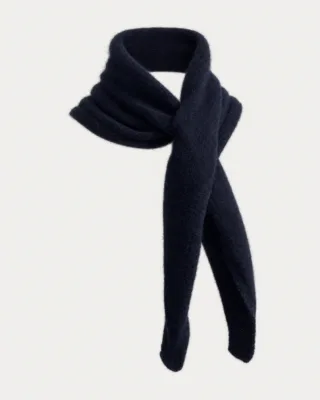 Foulard Tsoliné – Navy par la marque Tricots Jean Marc Tricots Jean Marc - Foulard Tsoliné – Navy