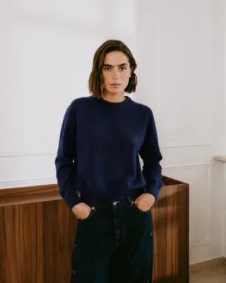 Pull Col Rond Tsoliné – Navy par la marque Tricots Jean Marc Tricots Jean Marc - Pull Col Rond Tsoliné – Navy
