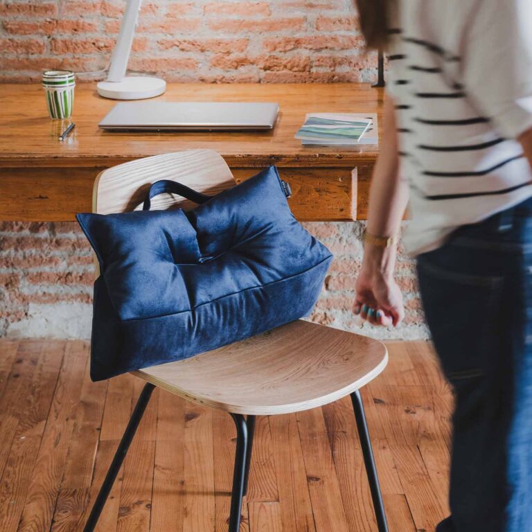 Cosy Club - Coussin lombaire · LEANDRO Bleu nuit