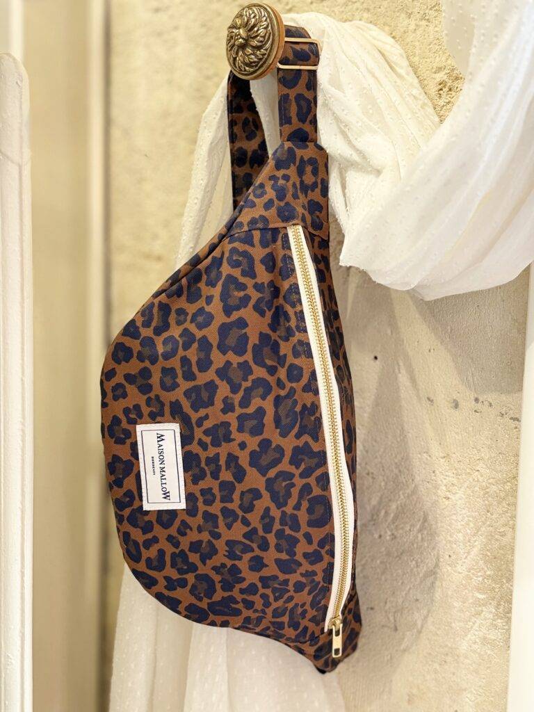 Maison Mallow - Sac Banane Léopard Bleu
