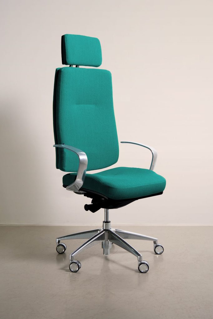 fauteuil de bureau de direction king edgard plus tissu vert couverture Navailles 683x1024 1 Navailles - King Edgard + - fauteuil de direction – steelcut-trio-3