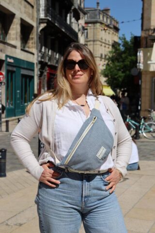 Sac Banane Jean Rayé Bleu et Blanc par la marque MAISON MALLOW MAISON MALLOW - Sac Banane Jean Rayé Bleu et Blanc