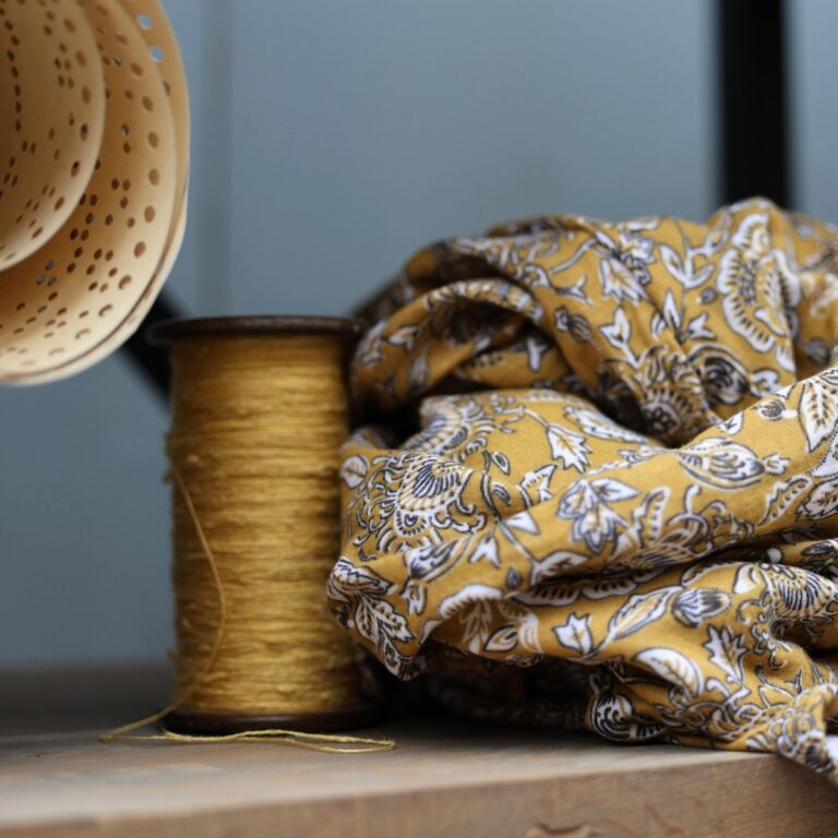 Quintessence - Jupe Tao — Double gaze de coton Fleurs de safran – XXXL