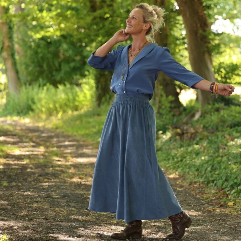 Quintessence - Jupe Tao — Velours côtelé bleu doux – XXXL