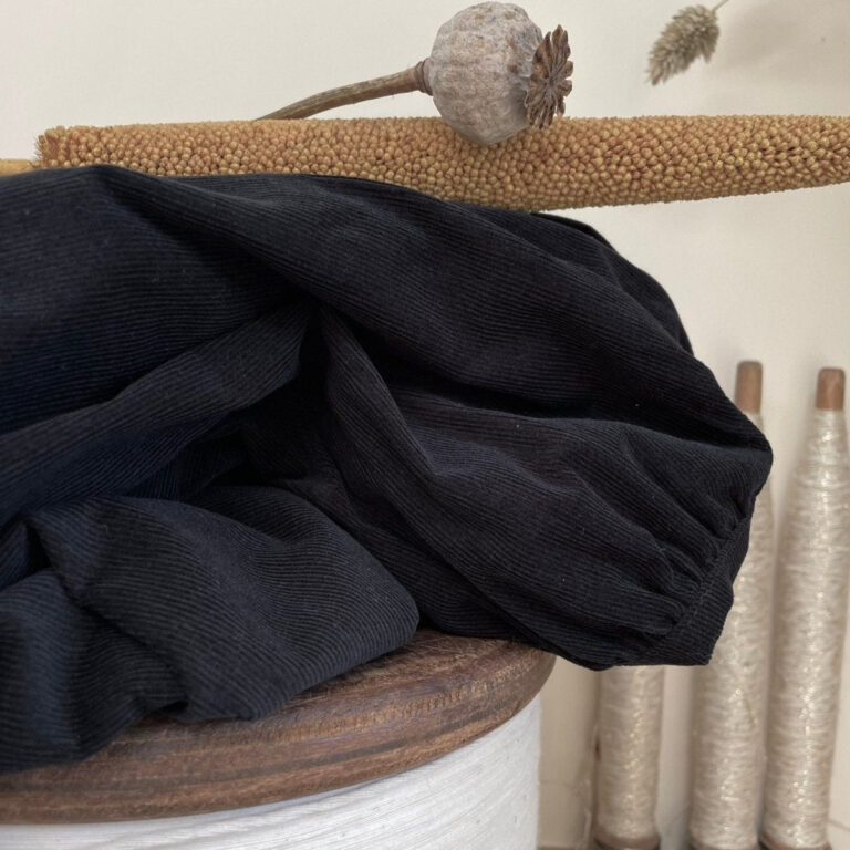 Quintessence - Jupe Tao — Velours milleraies noir – XXXL