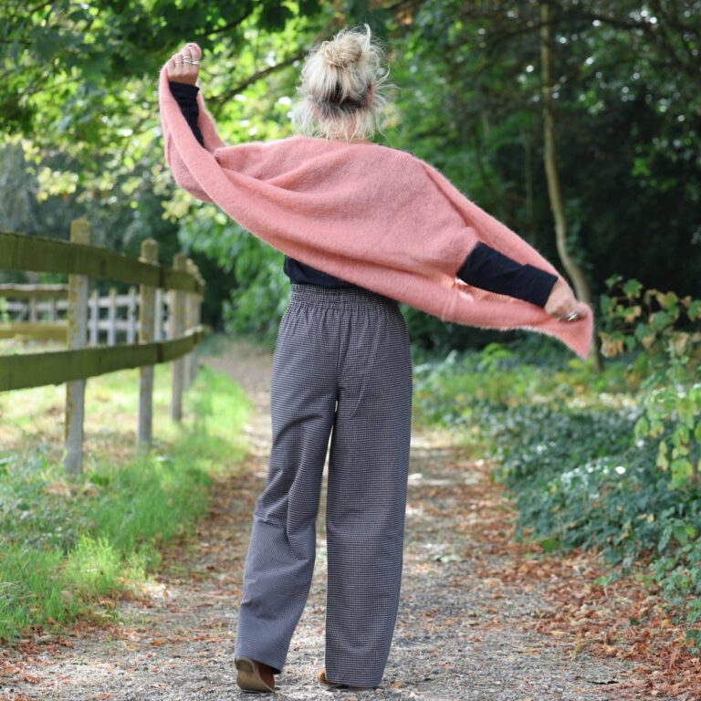 Meta SS25 - Le Pantalon Cocoon Louis — flanelle douce à carreaux noir ficelle – M
