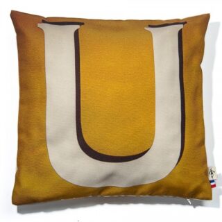 Housse de coussin alphabet lettre U par la marque Maron Bouillie Maron Bouillie - Housse de coussin alphabet lettre U