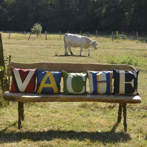 MARON BOUILLIE - Housse de coussin alphabet lettre V
