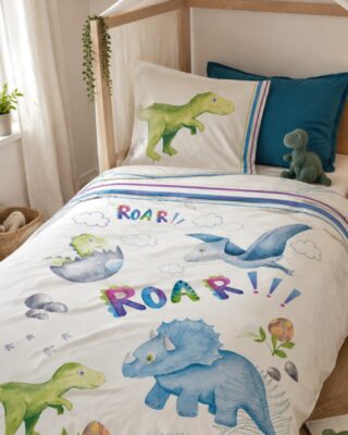 Parure Enfant Imprimée – Les Dinos par la marque Blanc de Gérardmer Blanc de Gérardmer - Parure Enfant Imprimée – Les Dinos