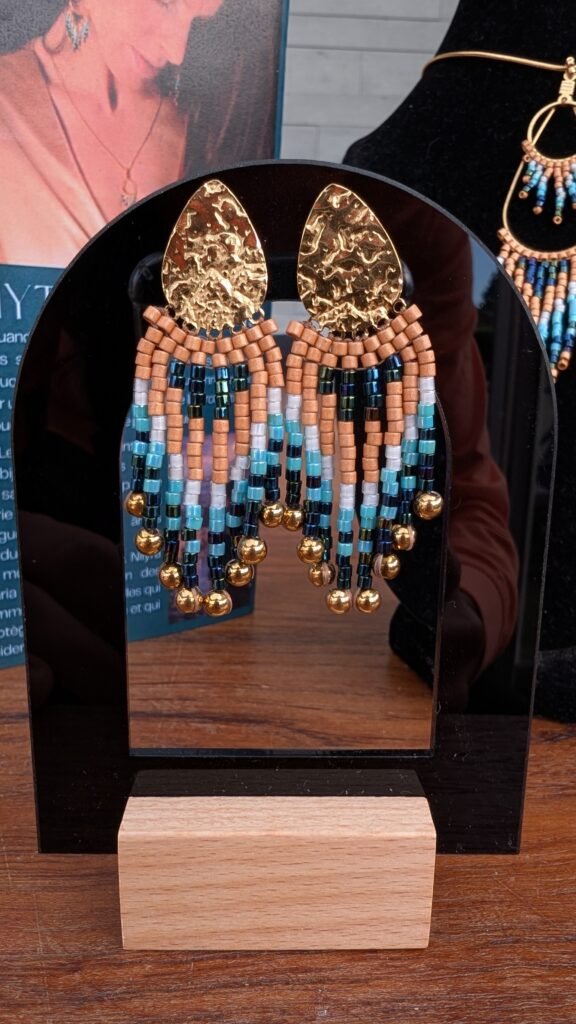 Valdyria - Petites Boucles d’Oreilles Nilyra Maria Bronze