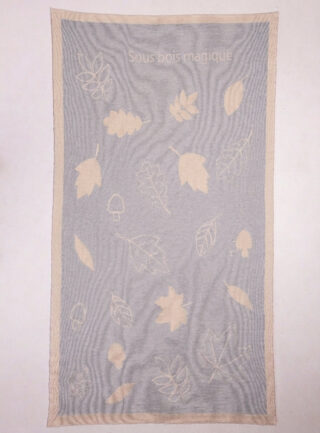 Plaid bébé personnalisable motif sous-bois laine mérinos gris métal par la marque MAISON SOLFIN MAISON SOLFIN - Plaid bébé personnalisable motif sous-bois laine mérinos gris métal