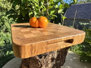 Planche à découper en bois de bout 34,2×29,6×4,5cm par la marque Sève et Copeaux Sève et Copeaux - Planche à découper en bois de bout 34,2×29,6×4,5cm