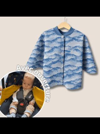 Poncho avec ouverture spécial voiture approuvé par Sécurange – Everest par la marque Les Mômes des Dômes Les Mômes des Dômes - Poncho avec ouverture spécial voiture approuvé par Sécurange – Everest