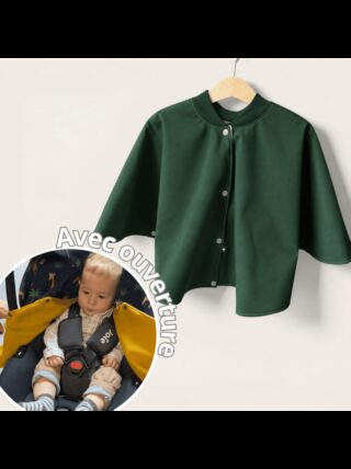 Poncho avec ouverture spécial voiture approuvé par Sécurange – Vert par la marque Les Mômes des Dômes Les Mômes des Dômes - Poncho avec ouverture spécial voiture approuvé par Sécurange – Vert