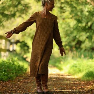 Robe Adélaïde — Seersucker vichy miel & chocolat par la marque Quintessence Quintessence - Robe Adélaïde — Seersucker vichy miel & chocolat
