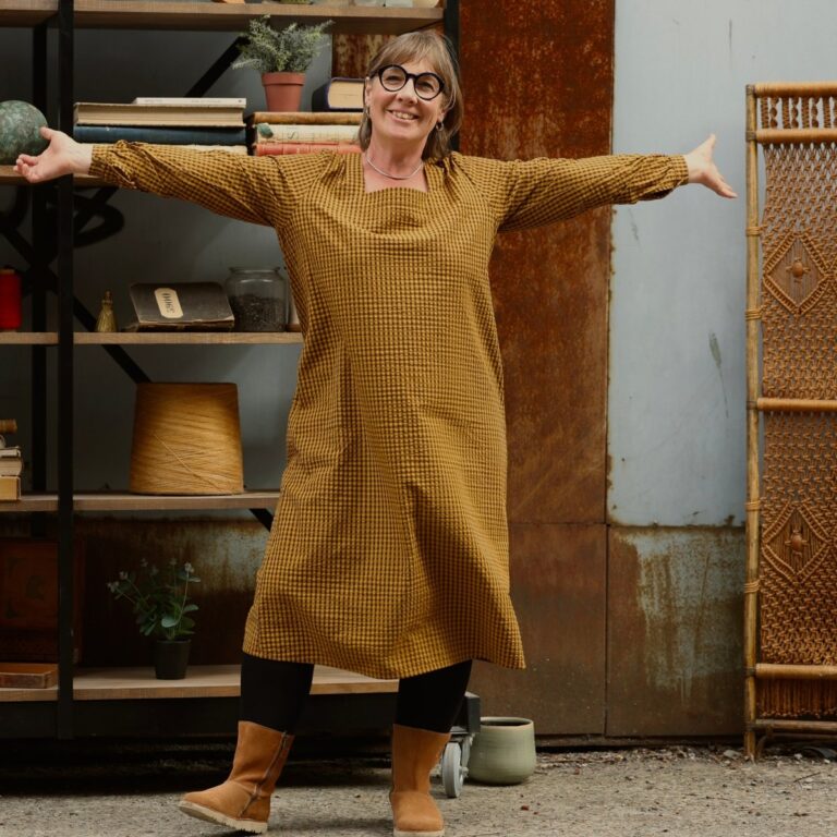 Quintessence - Robe Adélaïde — Seersucker vichy miel & chocolat – XXL