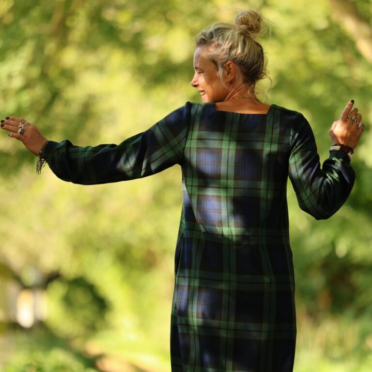Quintessence - Robe Adélaïde — Tartan vert sapin – L