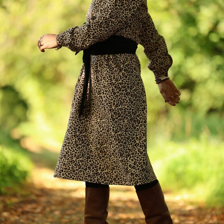 Quintessence - Robe Adélaïde — Velours milleraies léopard sable – XXL