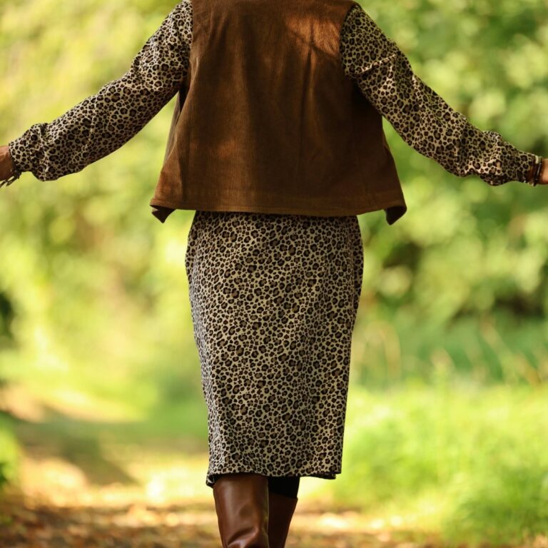 Quintessence - Robe Adélaïde — Velours milleraies léopard sable – XXL