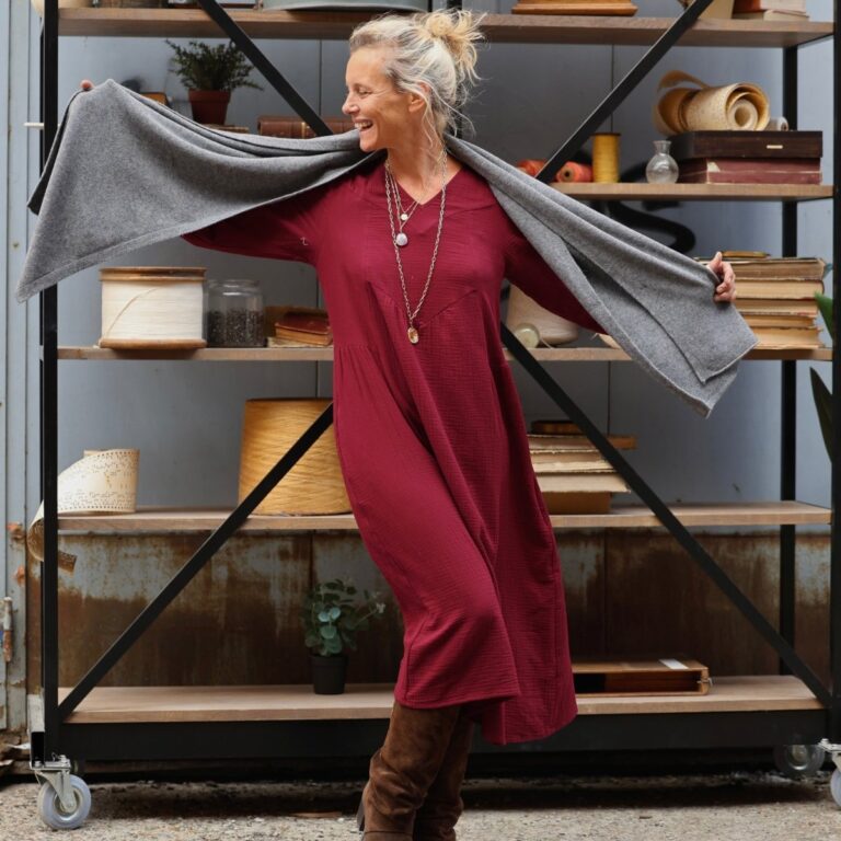 Quintessence - Robe Edmée — Double gaze de coton lie-de-vin – XXL