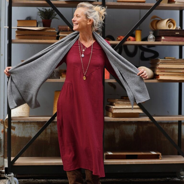 Quintessence - Robe Edmée — Double gaze de coton lie-de-vin – XXL