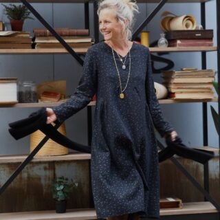 Robe Edmée — Double gaze de coton noir plumetis or par la marque Quintessence Quintessence - Robe Edmée — Double gaze de coton noir plumetis or