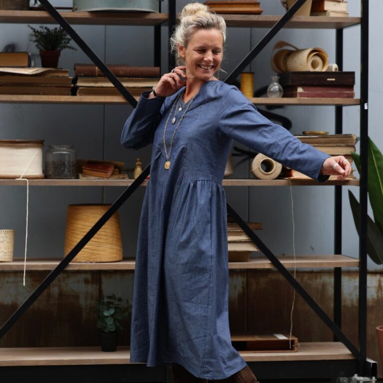Quintessence - Robe Edmée — Jean de coton bleu – XXL