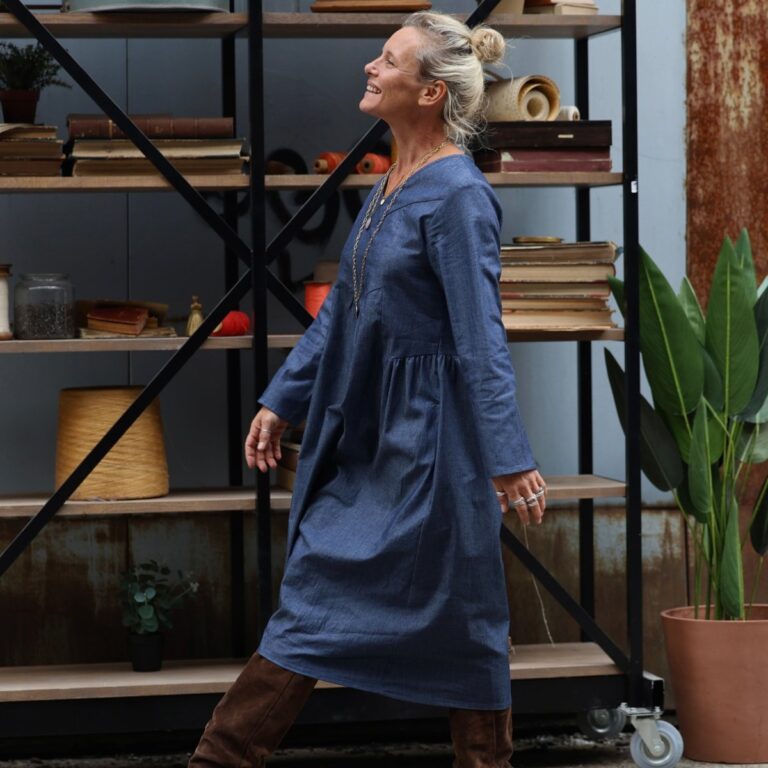 Quintessence - Robe Edmée — Jean de coton bleu – XXL
