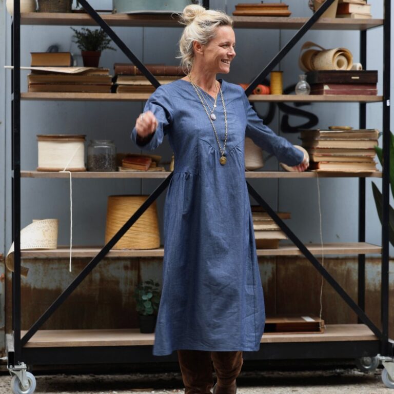 Quintessence - Robe Edmée — Jean de coton bleu – XXL