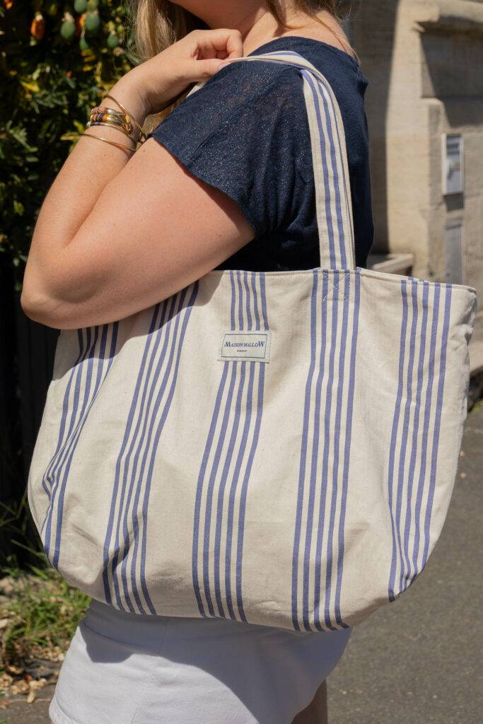 sac cabas a rayurs porte 683x1024 1 Maison Mallow - Sac Cabas Medium A Rayures