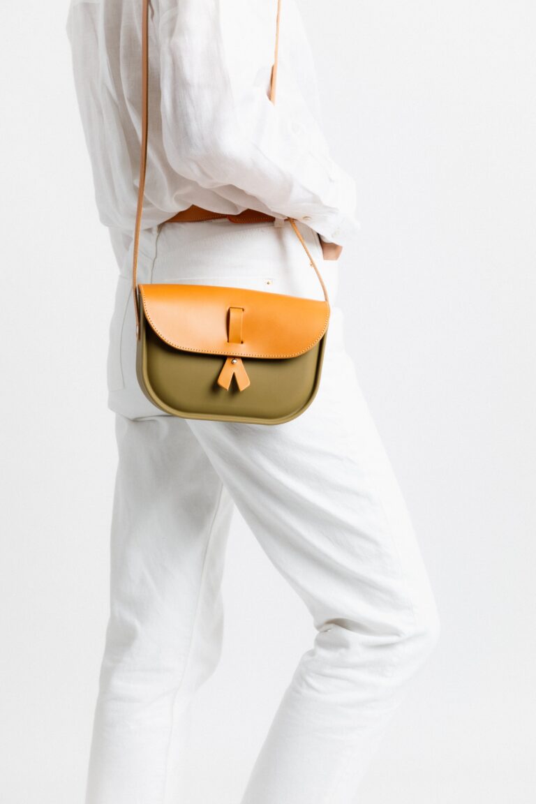 Monébari - Les sacs made in France - Sac à bandoulière - en gomme et cuir - blanc
