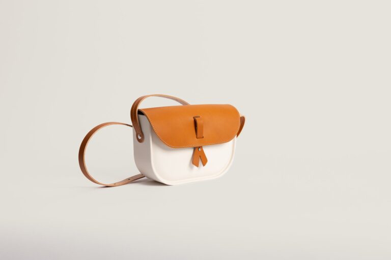Monébari - Les sacs made in France - Sac à bandoulière - en gomme et cuir - blanc