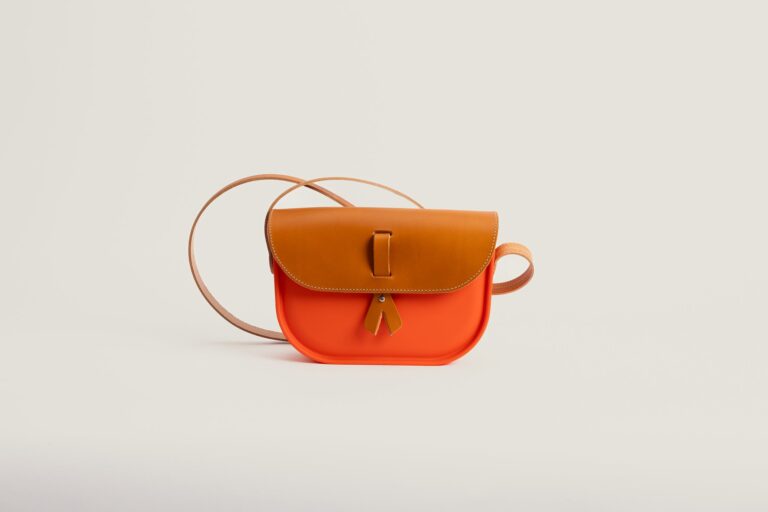 Monébari - Sac à bandoulière - en gomme et cuir - orange