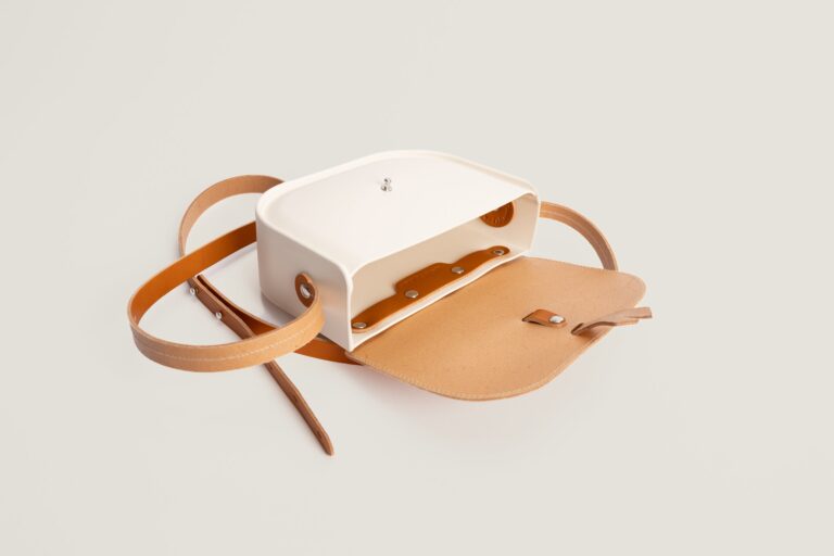 Monébari - Les sacs made in France - Sac à bandoulière - en gomme et cuir - blanc