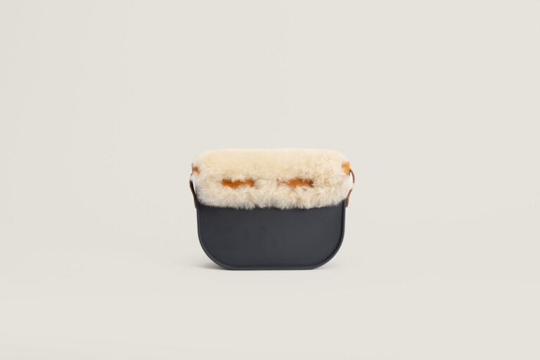 Monébari - Sac à bandoulière - en gomme et cuir - Édition Laine - gris