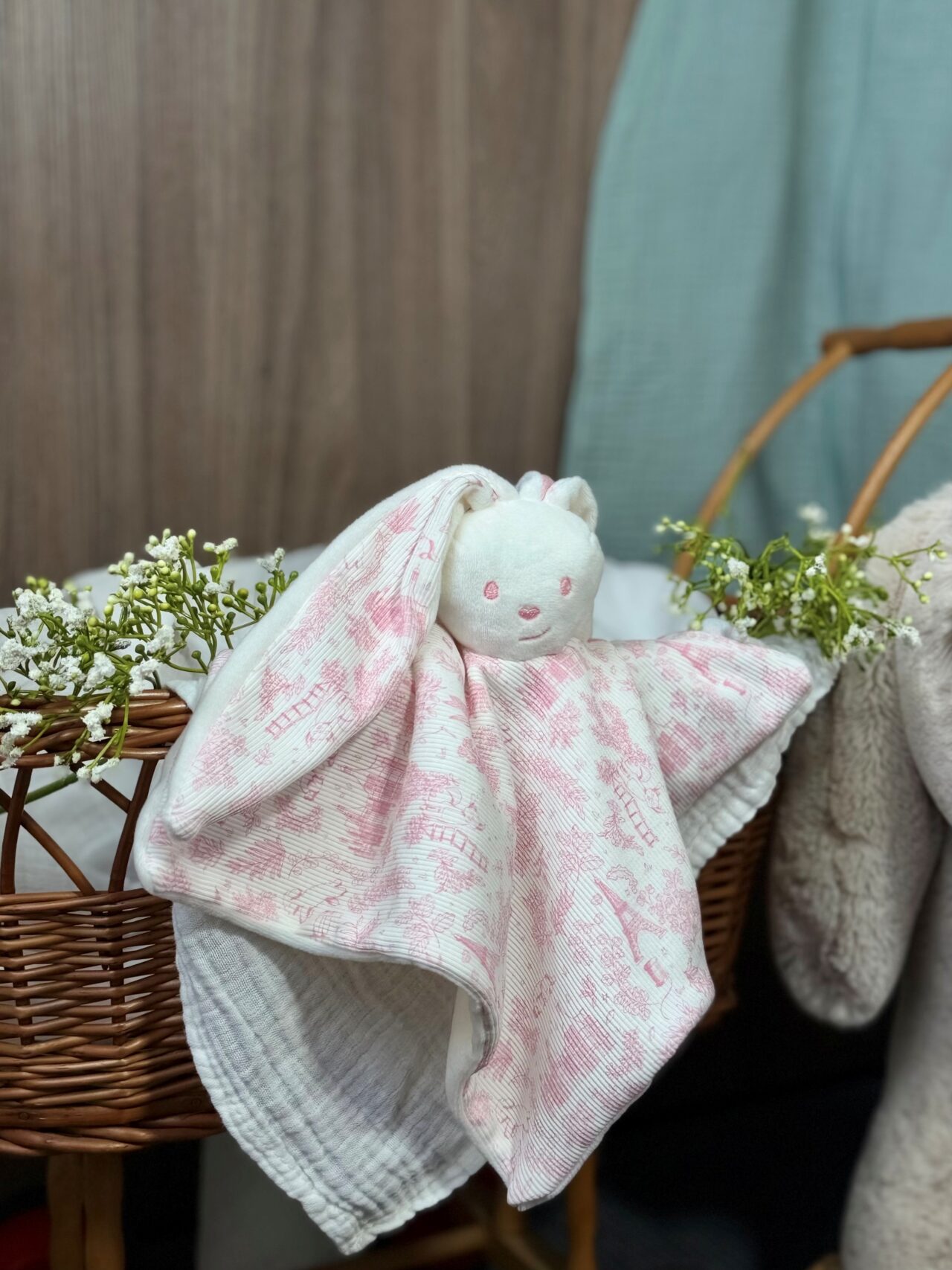 Les Petites Maries - Doudou Lapin Célestin - toile de jouy