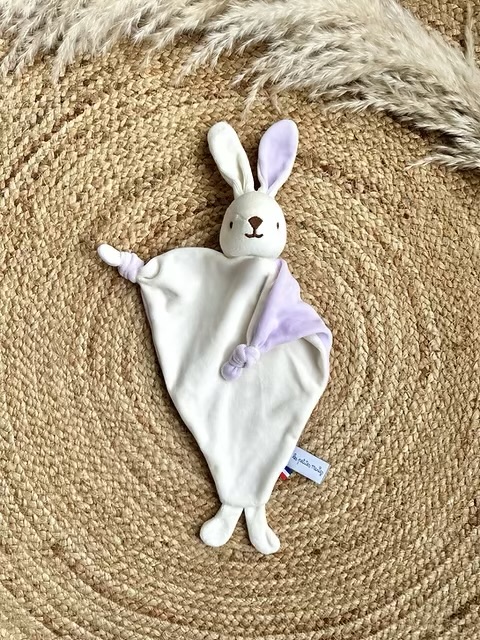 2f8cfe ee3b072df0124342a620a7d4ec68b329mv2 Les Petites Maries - Doudou PITOLA - Lapin