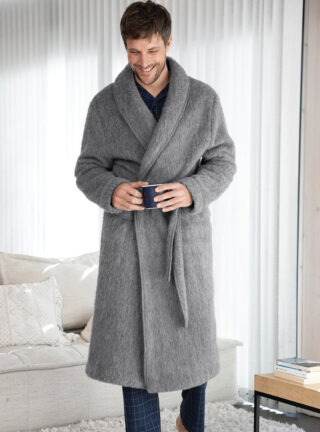 Robe de chambre homme en laine des Pyrénées gris anthracite par la marque MAISON SOLFIN MAISON SOLFIN - Robe de chambre homme en laine des Pyrénées gris anthracite