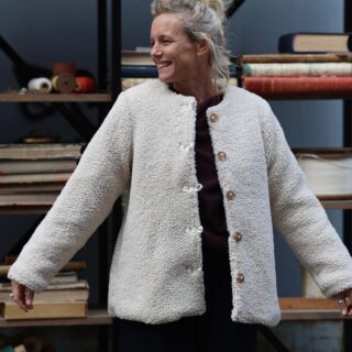 Veste Roxane — Sherpa ivoire par la marque Quintessence Quintessence - Veste Roxane — Sherpa ivoire