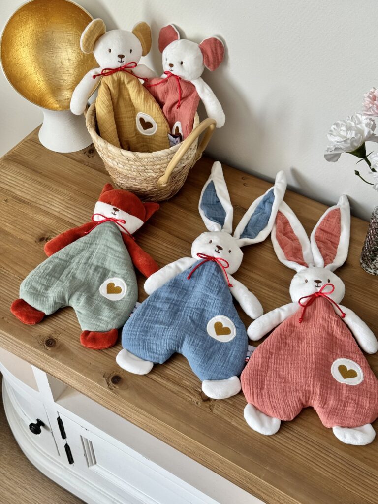 Les Petites Maries - Doudou à bisous - Lapin
