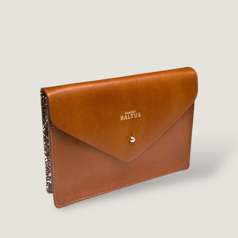 Atelier BALTUS - Pochette ceinture Angèle – Naturel / Strass champagne / Avec bandoulière chaîne