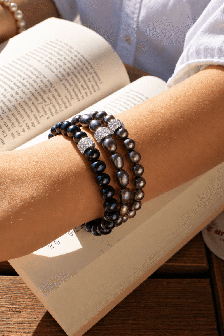 NEIJE - Bracelet Swann Perles de Culture Noires Or Blanc – 21 cm
