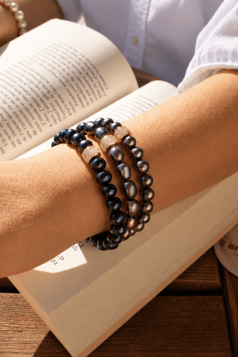 NEIJE - Bracelet Swann Perles de Culture Noires Or Jaune – 21 cm