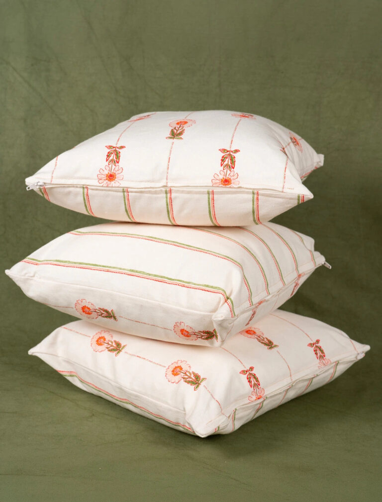 Maison Primavera - Coussin en coton et lin à motif Marguerite et Lisière - La Clé des champs