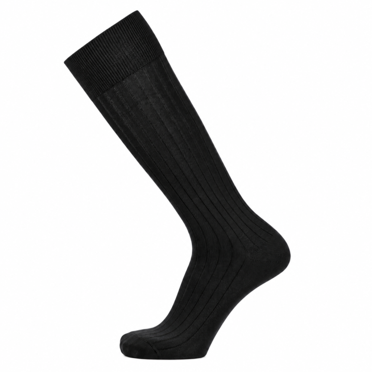 Chaussette noire cotelee sur fond blanc Maison Broussaud - Les Côtelées - chaussettes homme - coton noir – 43/46 / Noir