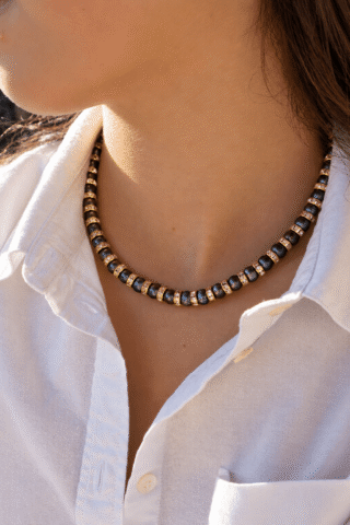 Collier Madame Bovary Perles de Culture Noires avec Diamants par la marque NEIJE NEIJE - Collier Madame Bovary Perles de Culture Noires avec Diamants