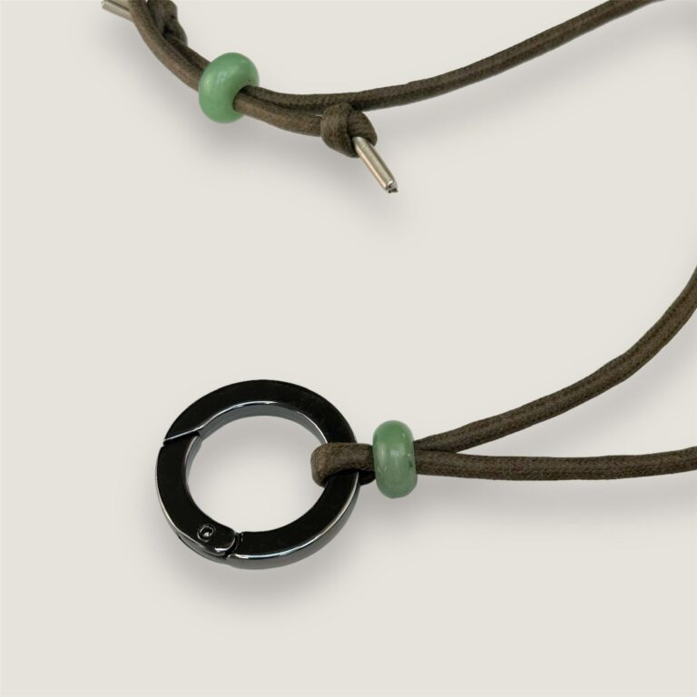 Atelier BALTUS - Eve - Collier porte-lunettes en coton ciré – Noir / Gun