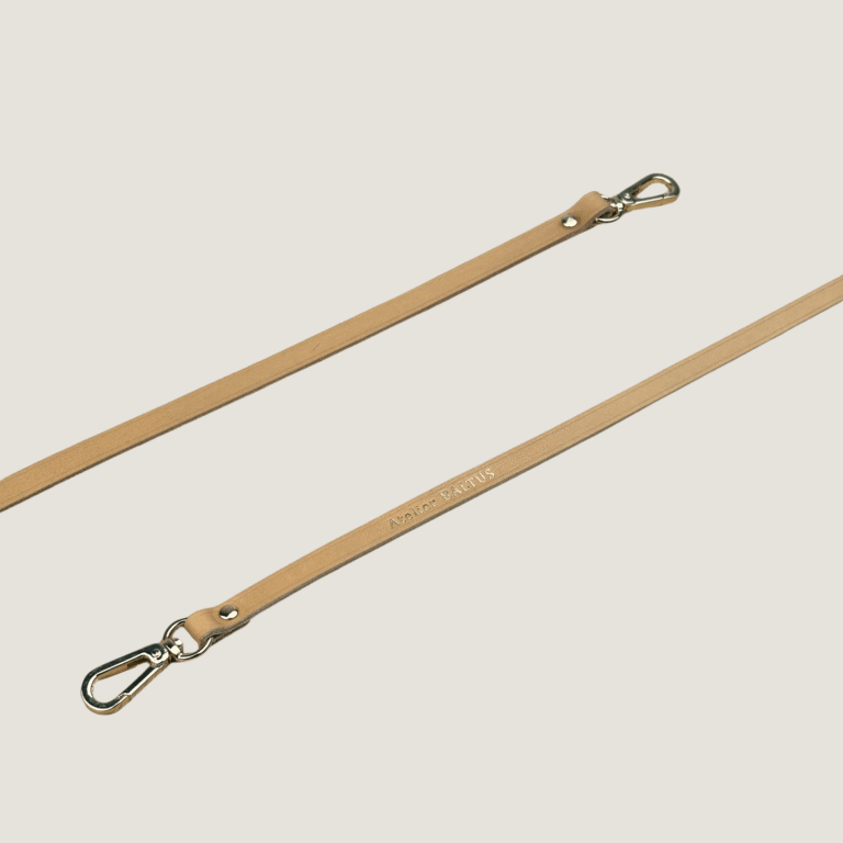 Atelier BALTUS - Porte-clé lien double mousqueton en cuir – Noir lisse (court)